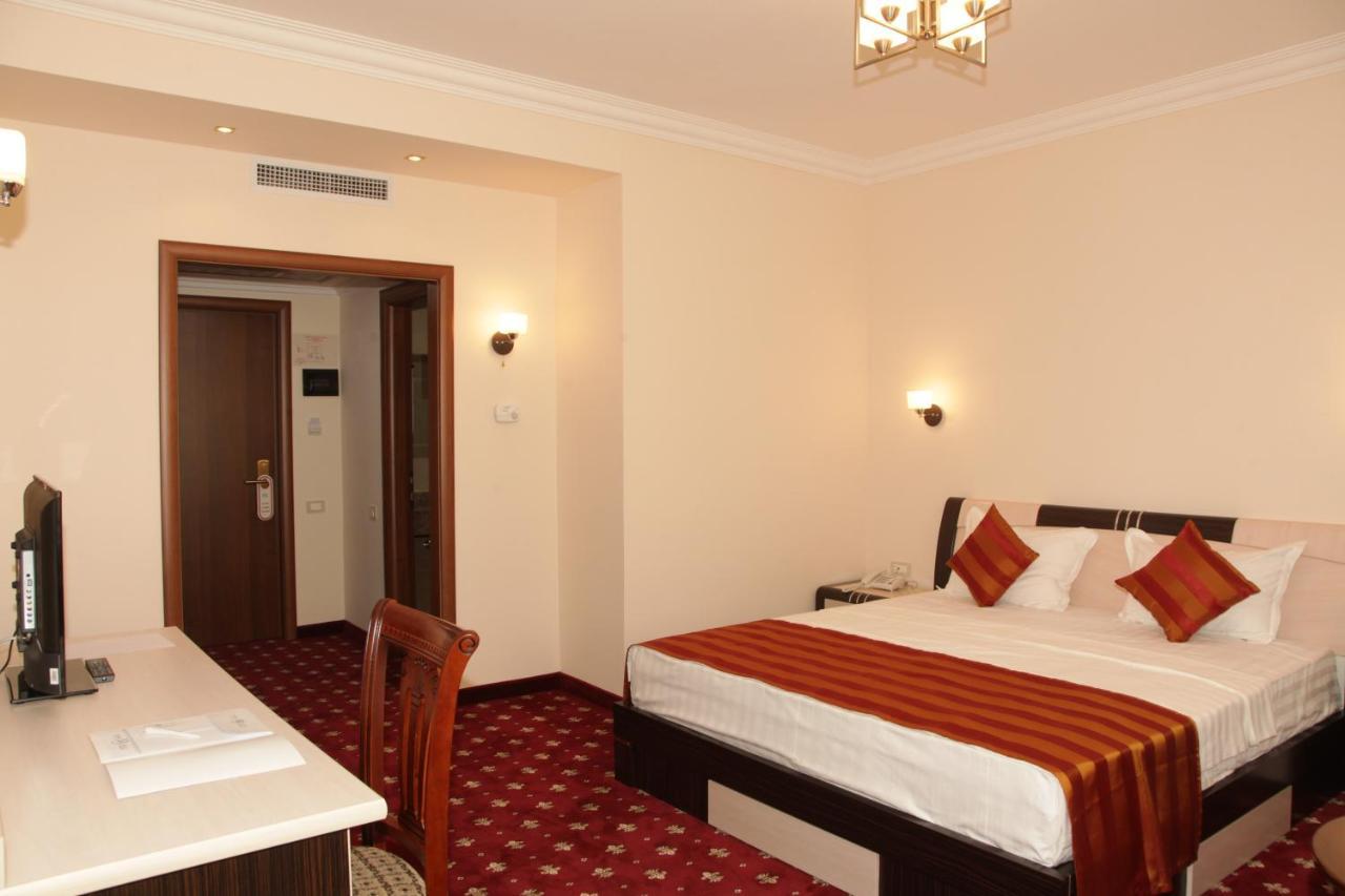 Artsakh Hotel Yerevan Exterior photo