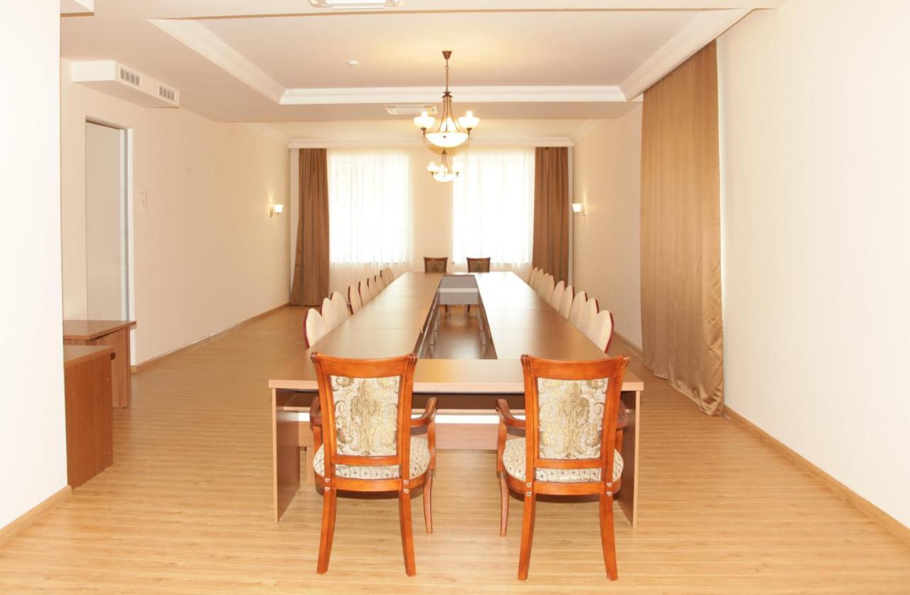 Artsakh Hotel Yerevan Exterior photo