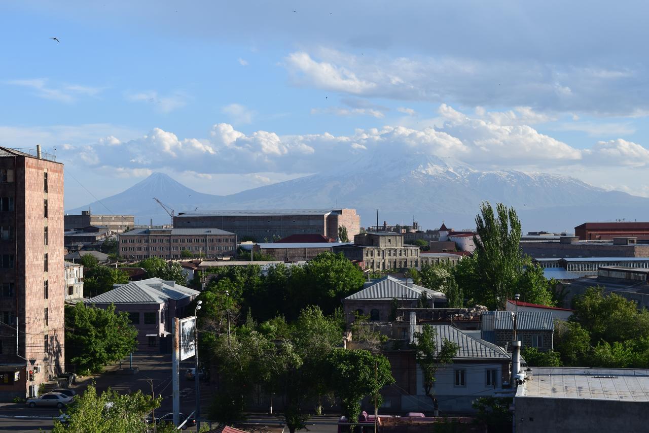 Artsakh Hotel Yerevan Exterior photo